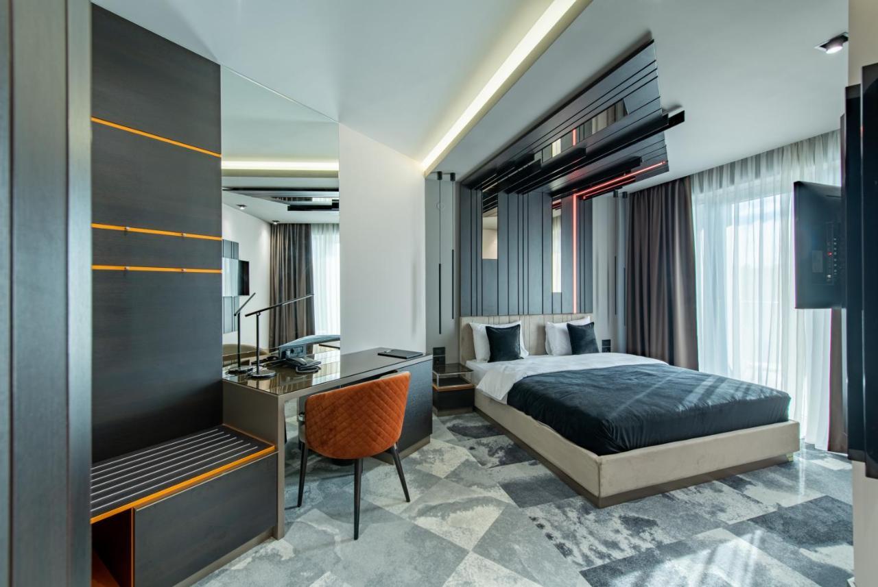Hotel Zeneva Lux Kragujevac Esterno foto
