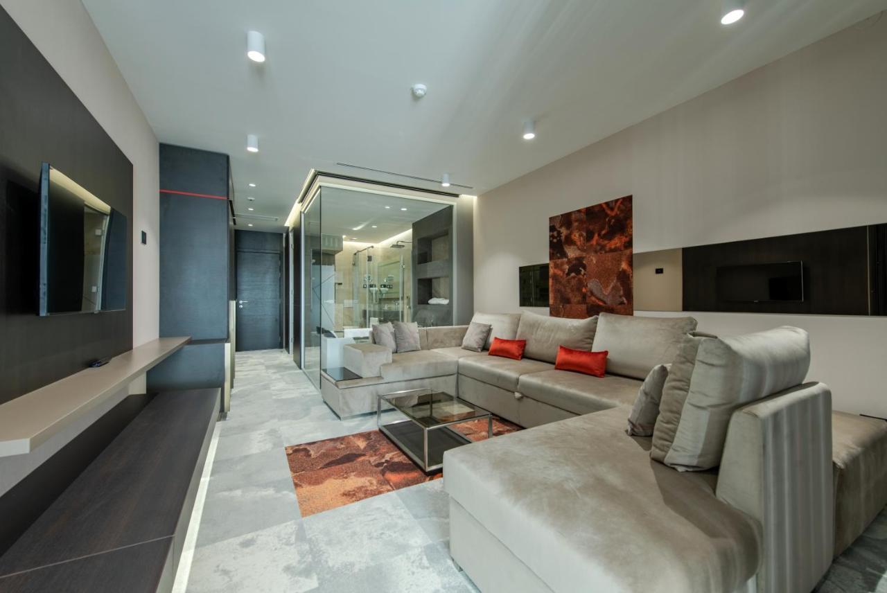 Hotel Zeneva Lux Kragujevac Esterno foto