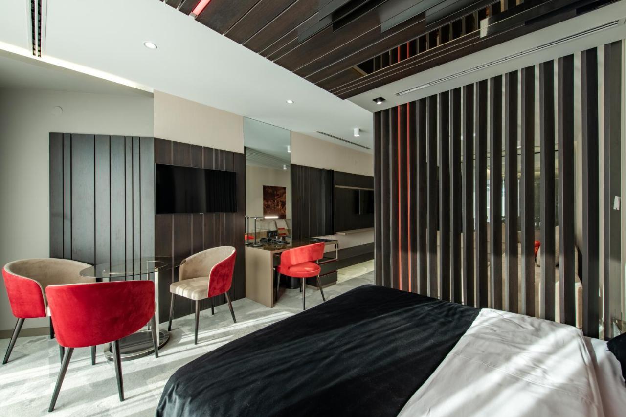 Hotel Zeneva Lux Kragujevac Esterno foto