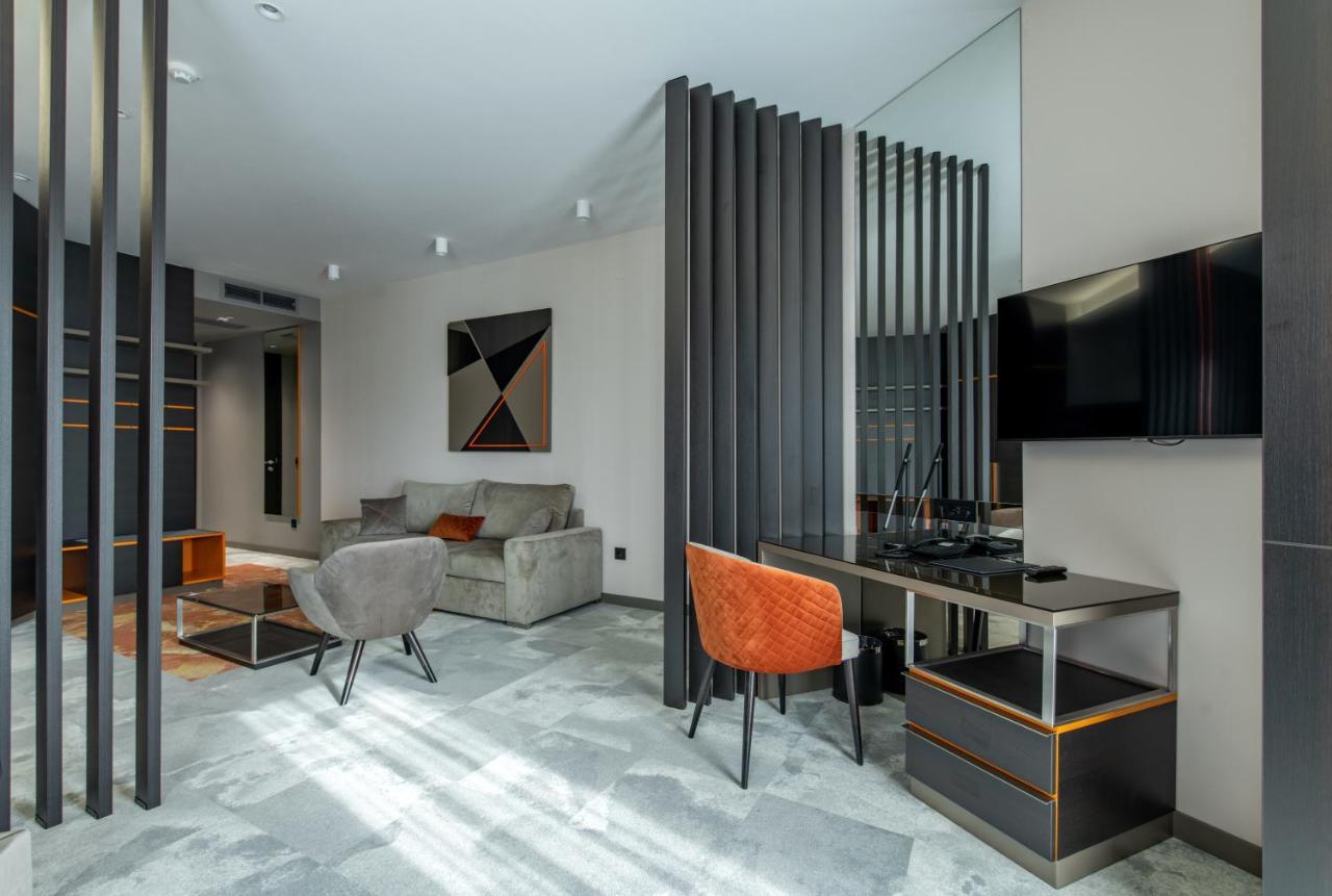 Hotel Zeneva Lux Kragujevac Esterno foto