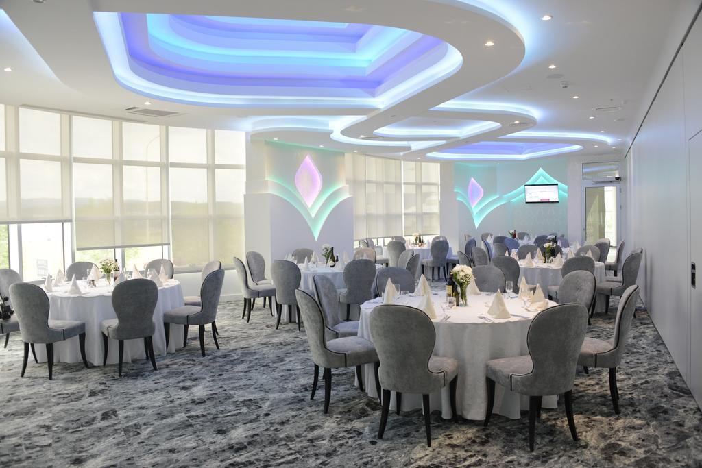 Hotel Zeneva Lux Kragujevac Esterno foto