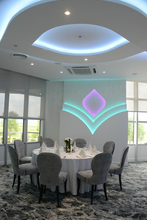 Hotel Zeneva Lux Kragujevac Esterno foto